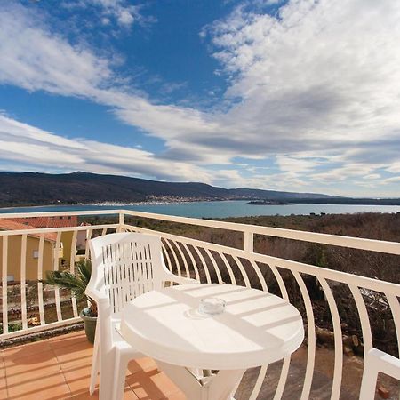 Stunning Apartment In Kornic With House Sea View מראה חיצוני תמונה