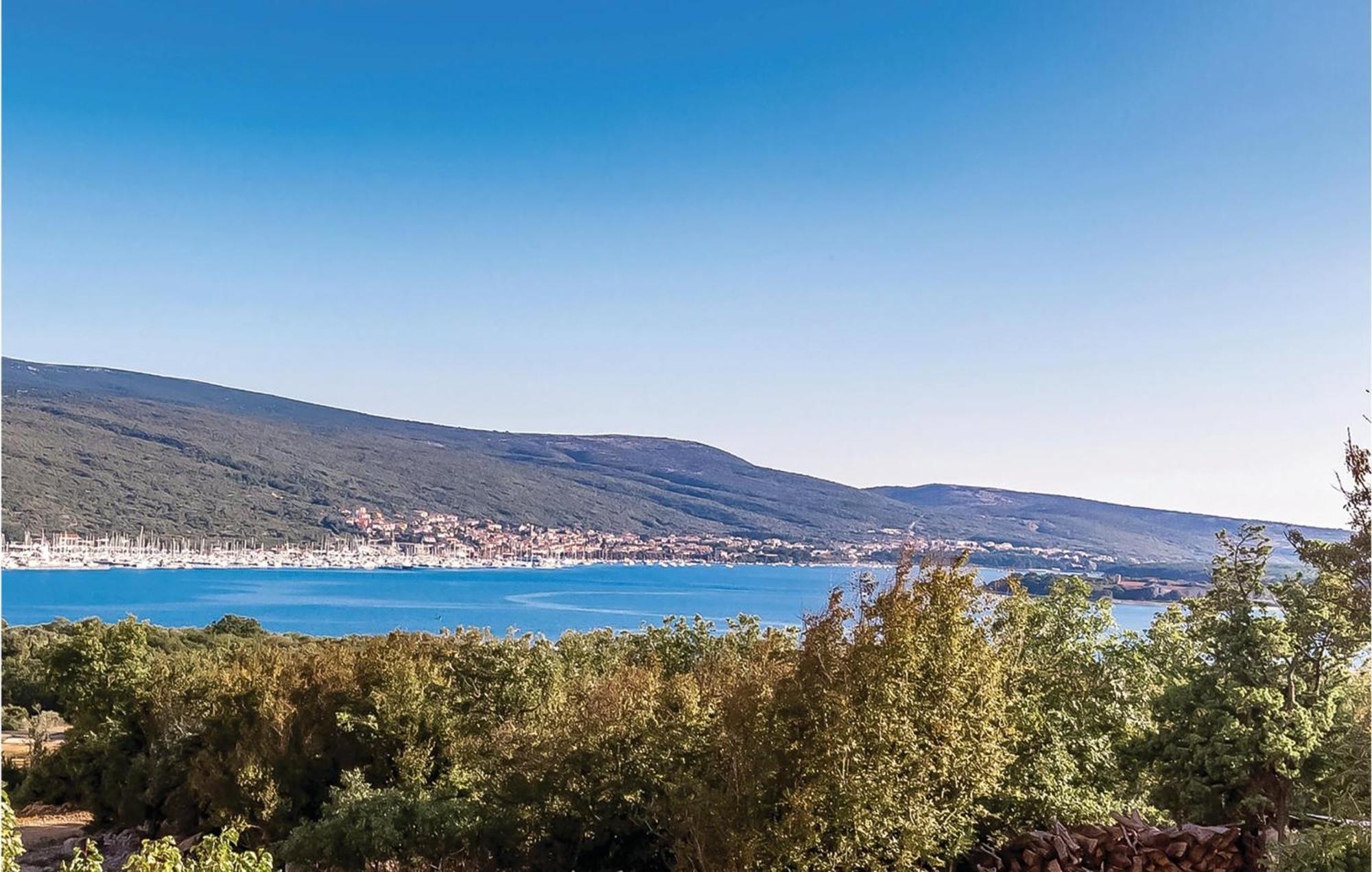 Stunning Apartment In Kornic With House Sea View מראה חיצוני תמונה